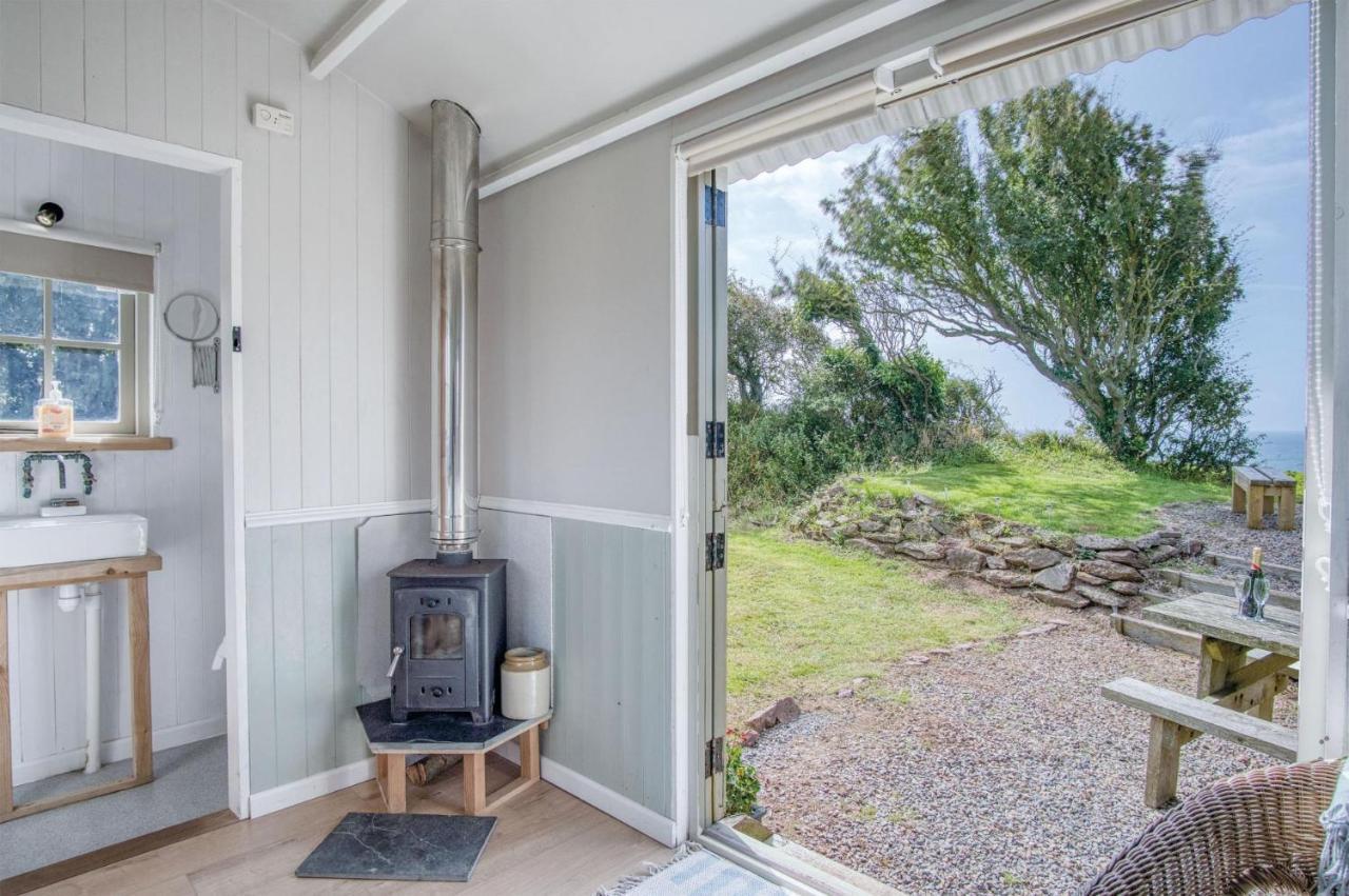 Haven View - 1 Bedroom Shepherds Hut - St Ishmaels Saint Ishmaels  외부 사진