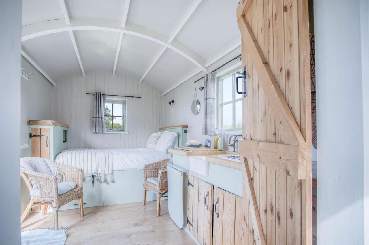 Haven View - 1 Bedroom Shepherds Hut - St Ishmaels Saint Ishmaels  외부 사진